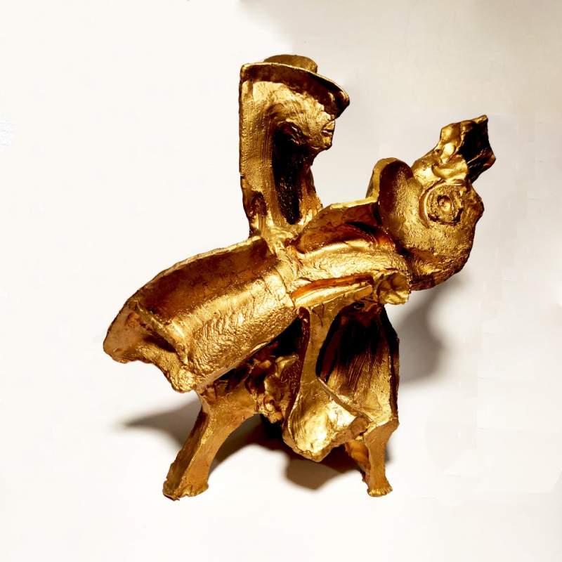 Guido Dragani, "Amore sconposto", scultura in terracotta dorata, h cm. 36x37x23